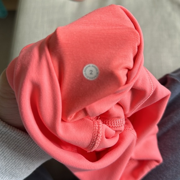 Women’s Lululemon Align Biker Short 6” - Picture 3 of 3